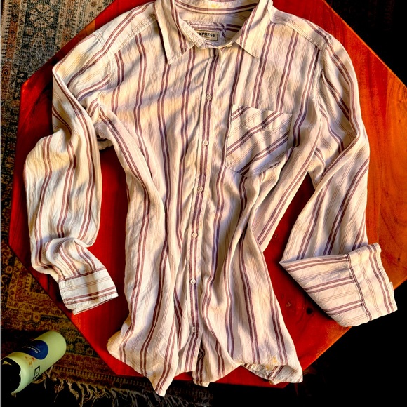 Express button down - Picture 3 of 12